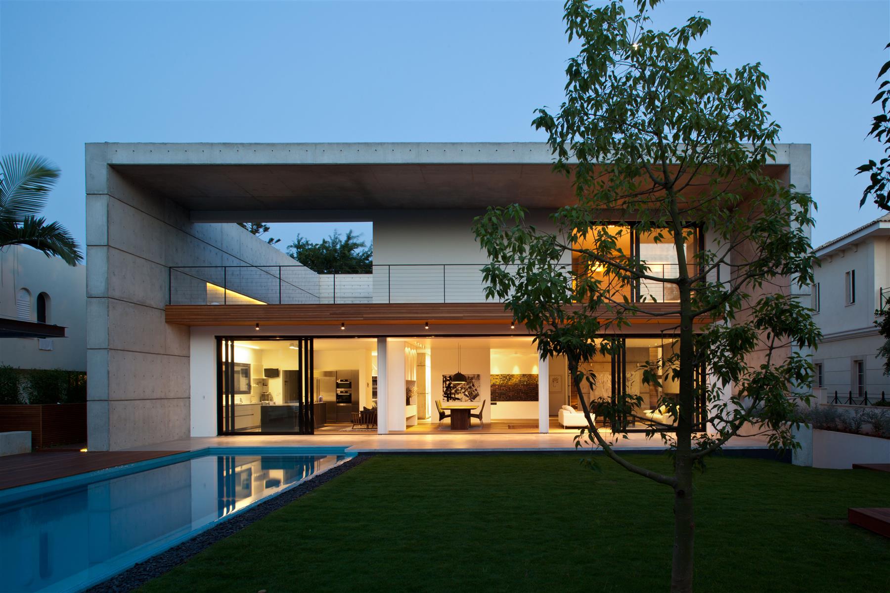 Modern Concrete Design with the Ramat Hasharon House